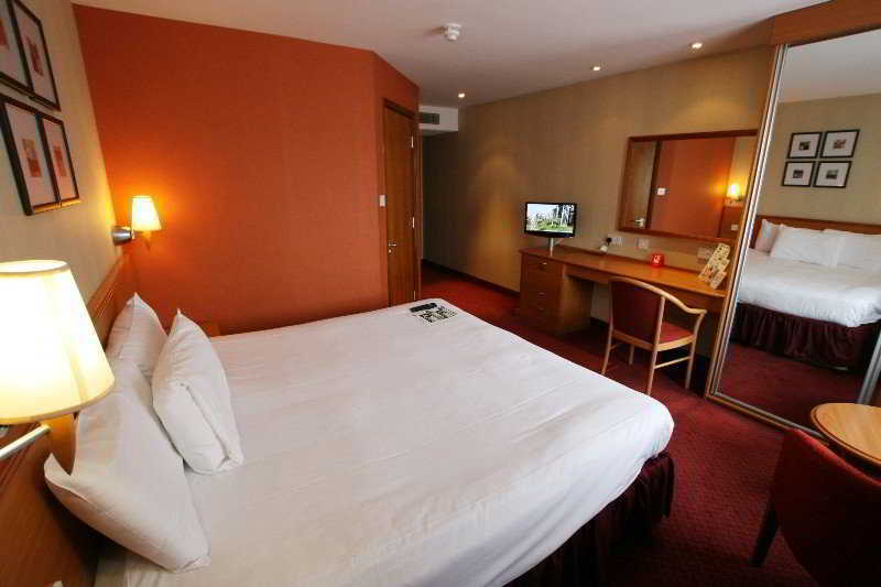 Days Inn Stevenage North Baldock Bagian luar foto